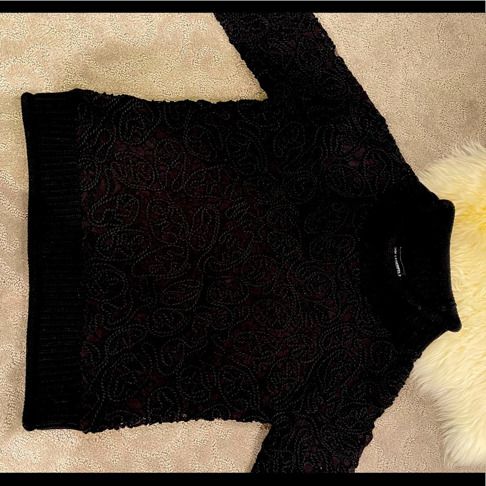 Karl Lagerfeld women sweater size xs in excellent condition